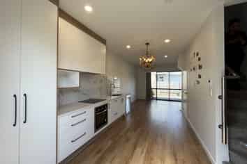 6/17 Woodford Avenue, Henderson