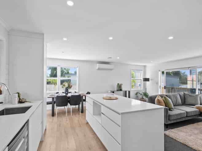 115 Elliot Street, Pahurehure