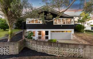 9 Tudward Glade, Hillcrest