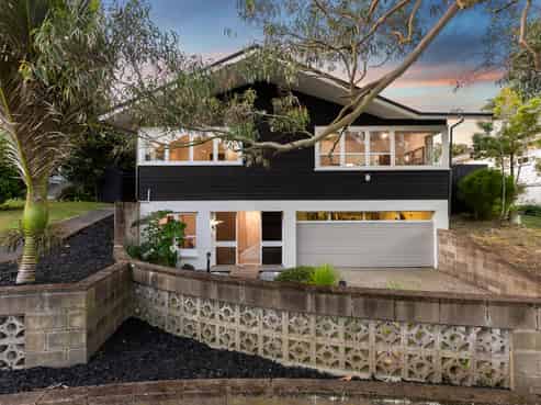 9 Tudward Glade, Hillcrest