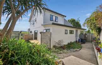 10 Lochinvar Place, Hairini