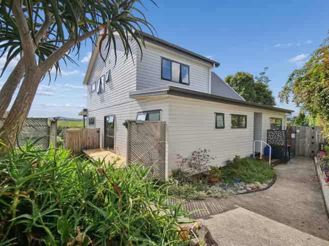 10 Lochinvar Place, Hairini