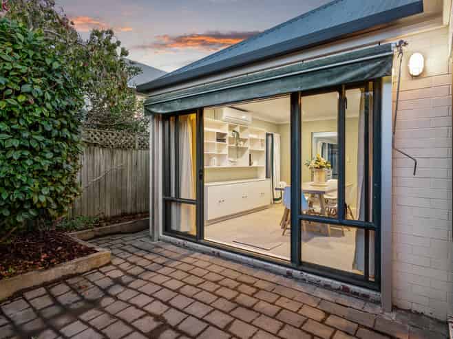 2/56 Kotare Street, Fendalton