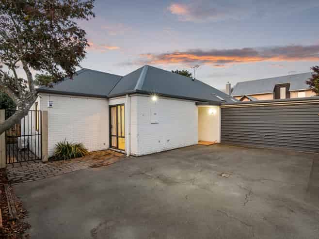 2/56 Kotare Street, Fendalton