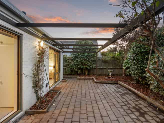 2/56 Kotare Street, Fendalton