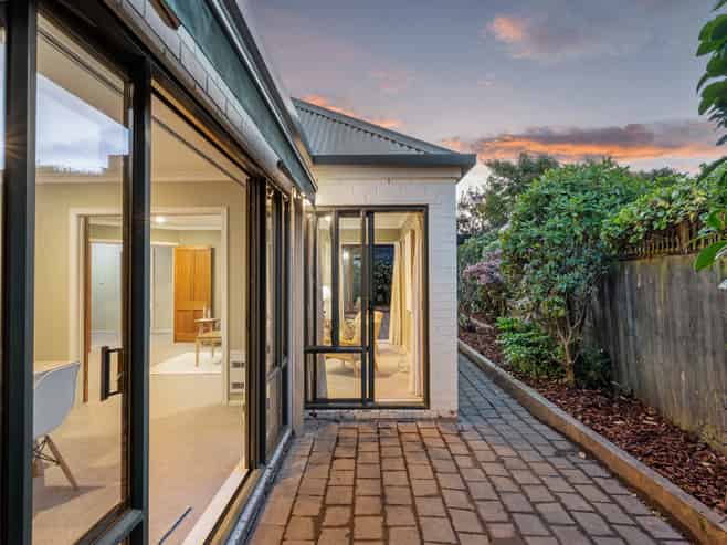 2/56 Kotare Street, Fendalton