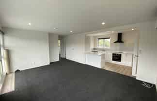 10B Clinton Way, Kingston