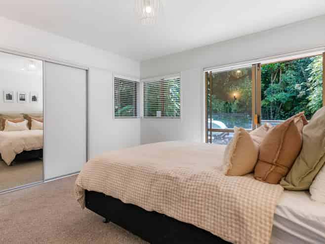 2/72 Lake Road, Northcote