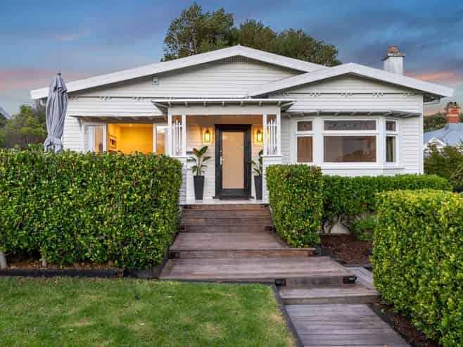 12 Birkley Road, Bayswater