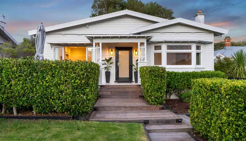 12 Birkley Road, Bayswater