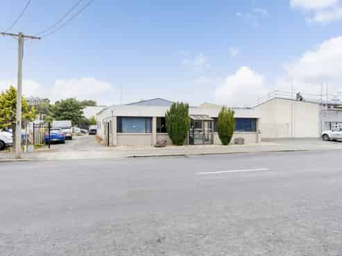 Prime standalone industrial site with secure yard