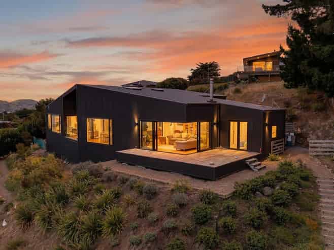 18 Doris Faigan Lane, Charteris Bay