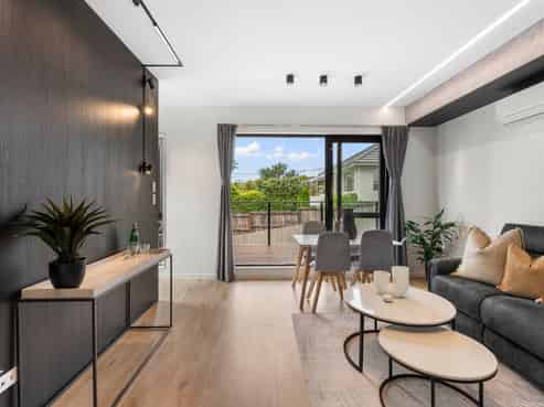 1/18 Riverview Road, New Lynn