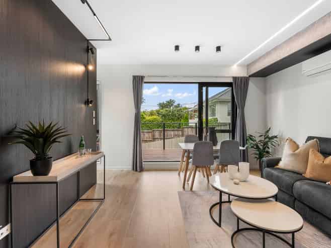 1/18 Riverview Road, New Lynn