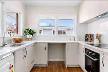 6B Seaview Road, Milford