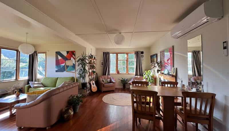 48 Victory Avenue, Karori