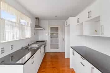 32 McAnnalley Street, Manurewa