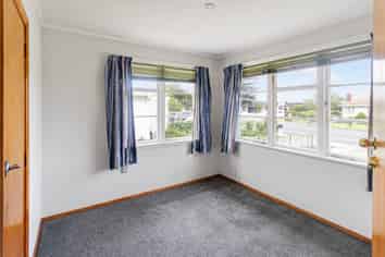 32 McAnnalley Street, Manurewa