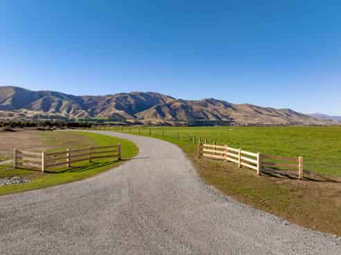 Lots 3 and 4, Luggate Cromwell Road, Luggate