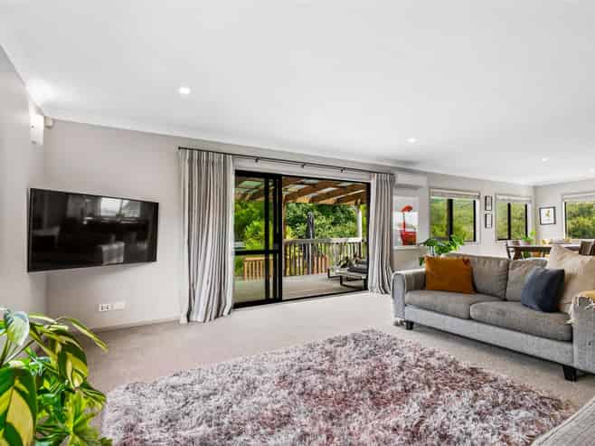  7 Wautaiti Drive, Riverhead