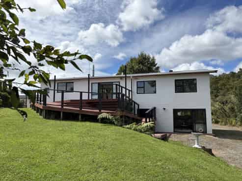 787 Dover Road, Okato