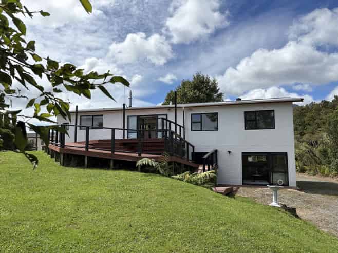 787 Dover Road, Okato