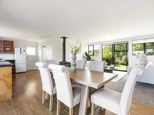 787 Dover Road, Okato