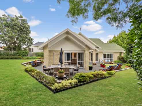 12 Tarnica Road, Northpark