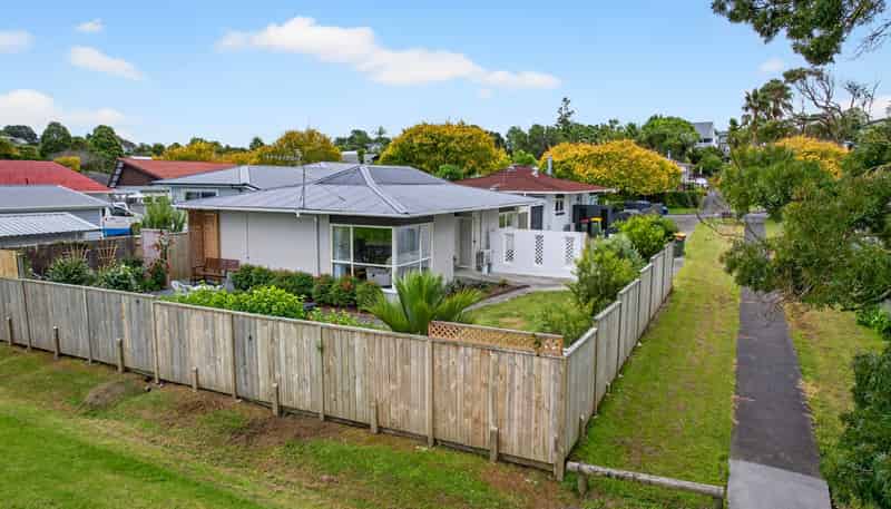29a Thorburn Avenue, Red Beach