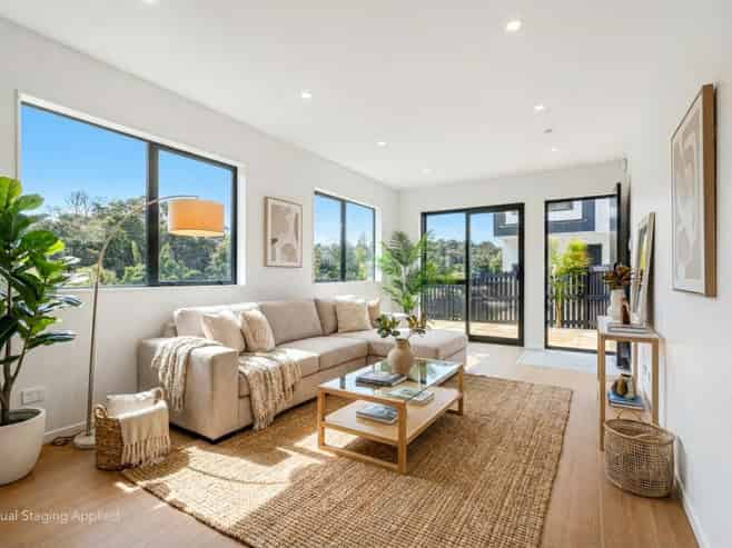 11&13 Tabitha Cres, Henderson