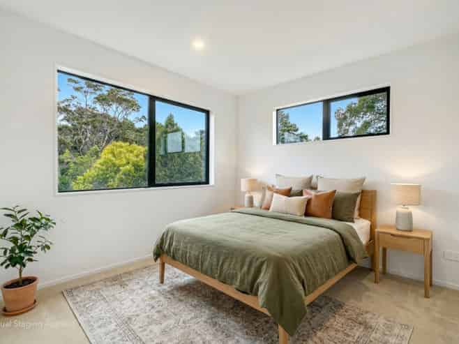 11&13 Tabitha Cres, Henderson