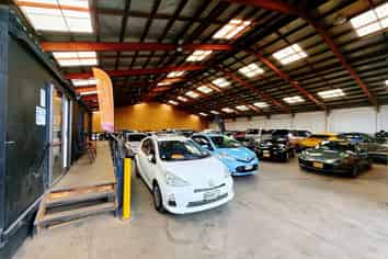 High Exposure Neilson Street Warehouse | 1207 m2