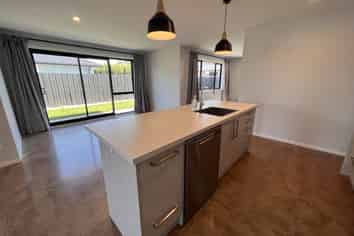 9 Johnson Avenue, Amberley