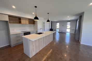 9 Johnson Avenue, Amberley