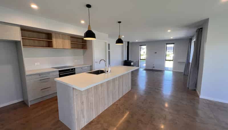 9 Johnson Avenue, Amberley