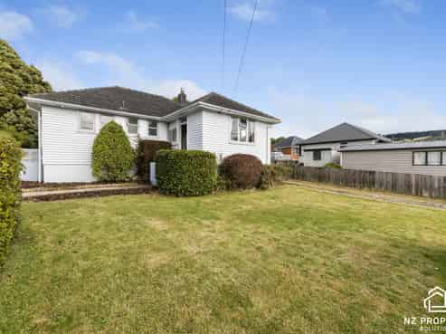 77 Mooltan Street, Halfway Bush