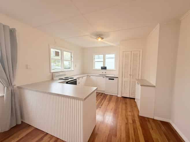 6 Golf Road, Manor Park