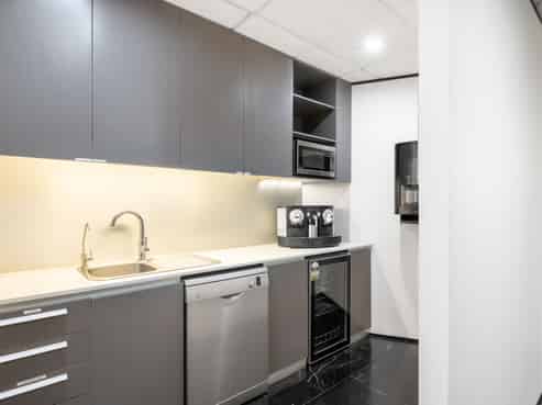 Flexible office for 15 in Regus 410 Victoria Stree