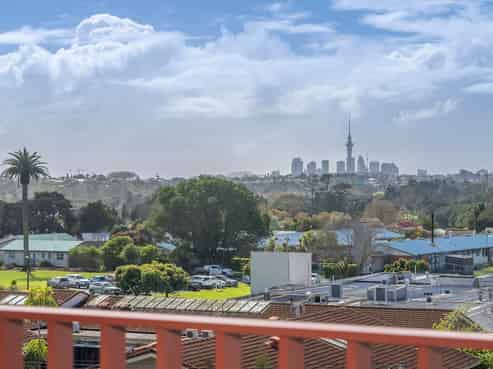 505/2B Te Ara Taurapa, Point Chevalier
