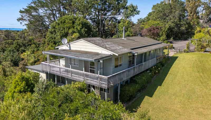 1125 Whangaparaoa Road, Tindalls Beach