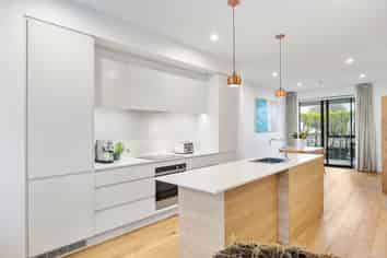 G06/987 Mt Eden Road, Three Kings