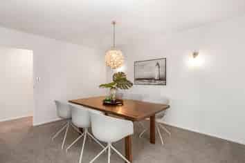 37 Lothian Brae, Wattle Downs