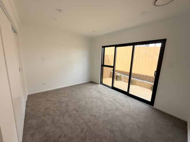 1a Harry Human Heights, Saint Johns