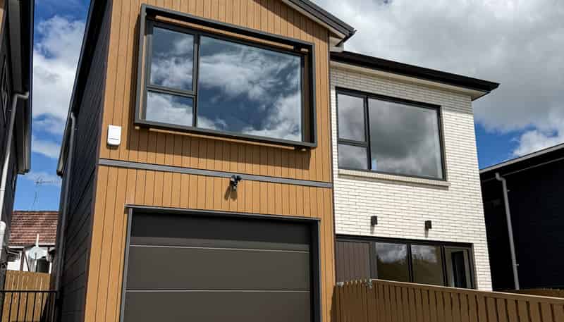 1a Harry Human Heights, Saint Johns