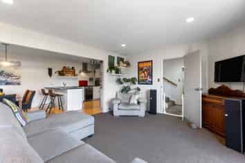 33 Beaumont Crescent, Frankleigh Park