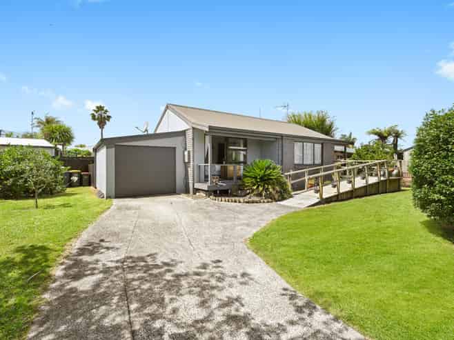 16B Dover Road, Saint Andrews