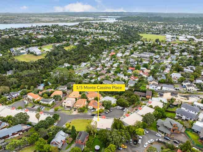 1/5 Monte Cassino Place, Birkdale