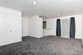 2/12A Keeling Road, Henderson