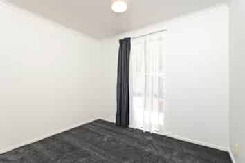 2/12A Keeling Road, Henderson