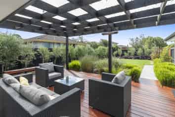 17 Chipping Lane, Redwood